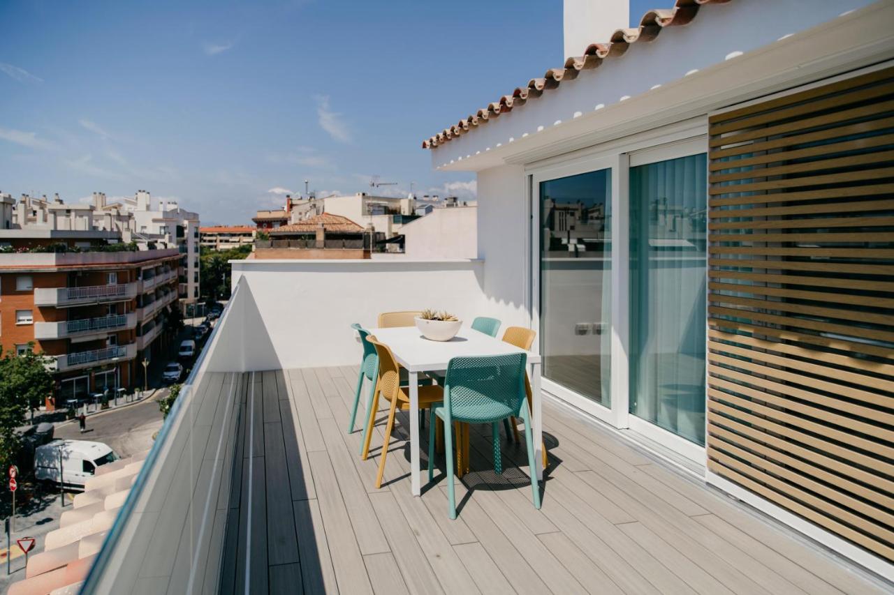 Suites Port Cambrils Exterior photo